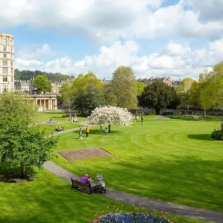 Stunning Spacious Central Apartment Near Parade Gardens Bath Exterior photo